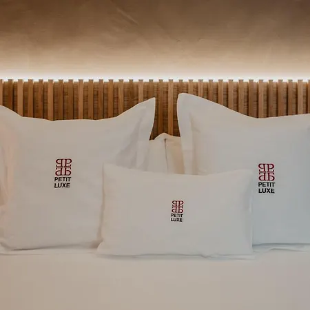 Petit Luxe Volta Atic Lägenhet
